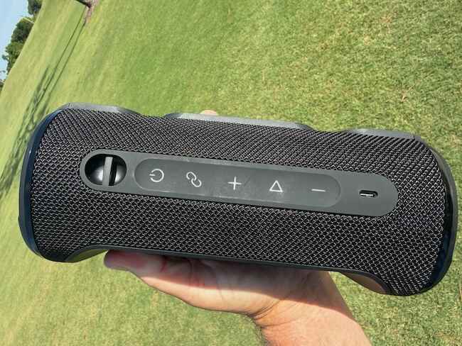 Controls on the side of the Mileseey GeneSonic Pro Controls on the side of the Mileseey GeneSonic Pro